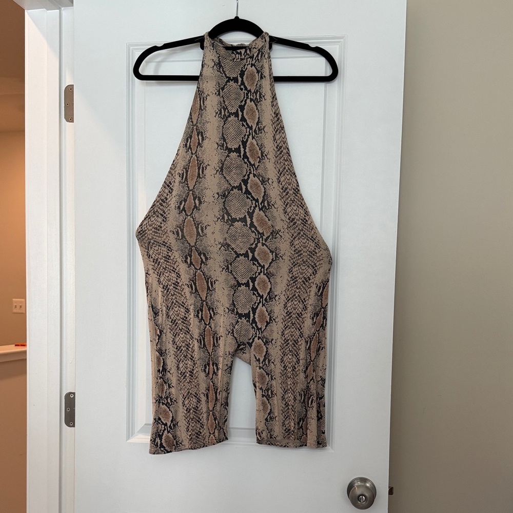 PrettyLittleThing Snake Print Backless Dress - Tan and Black